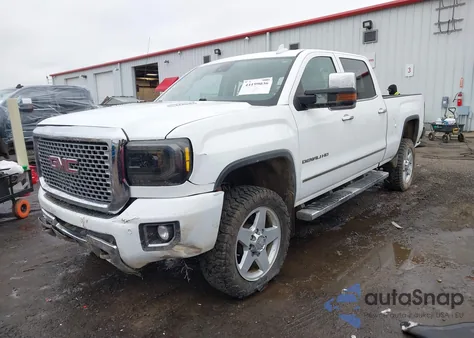 2015 GMC Sierra 2500Hd Denali z USA, uszkodzony, nr VIN 1GT120E89FF618341